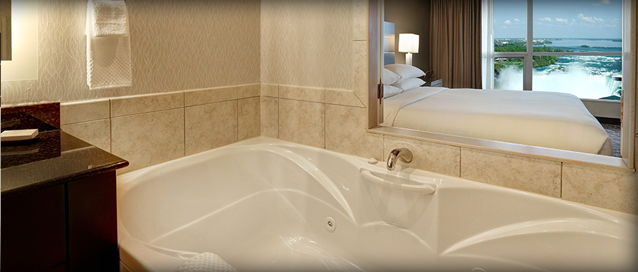 Whirlpool Suite - Embassy Suites by Hilton Niagara Falls - Fallsview Hotel, Canada